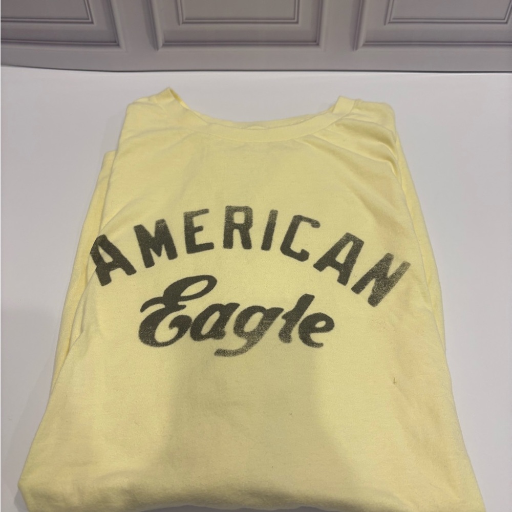 Men’s American Eagle “Super Soft” t-shirt in size Large.